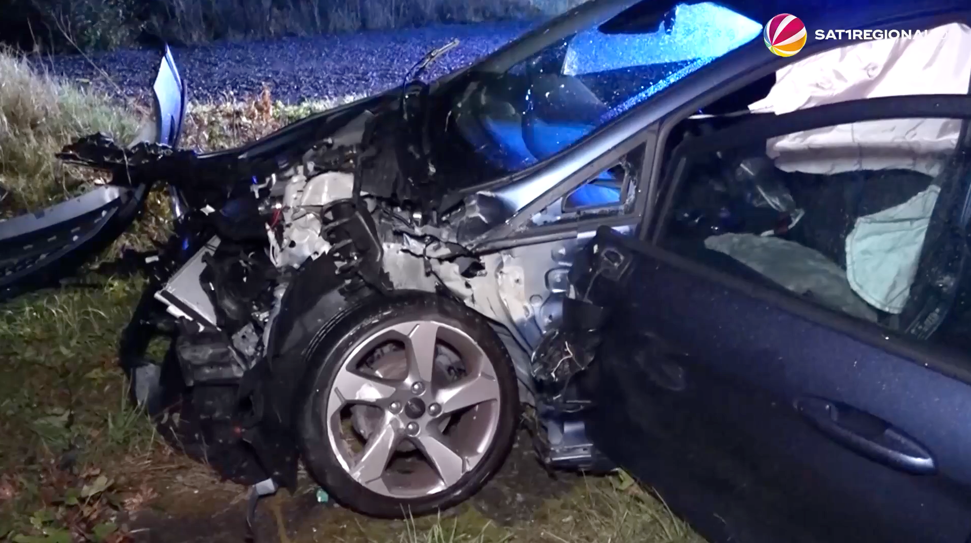 Video: 90-Jährige umfährt Schranke und kollidiert mit Zug in Rastede
