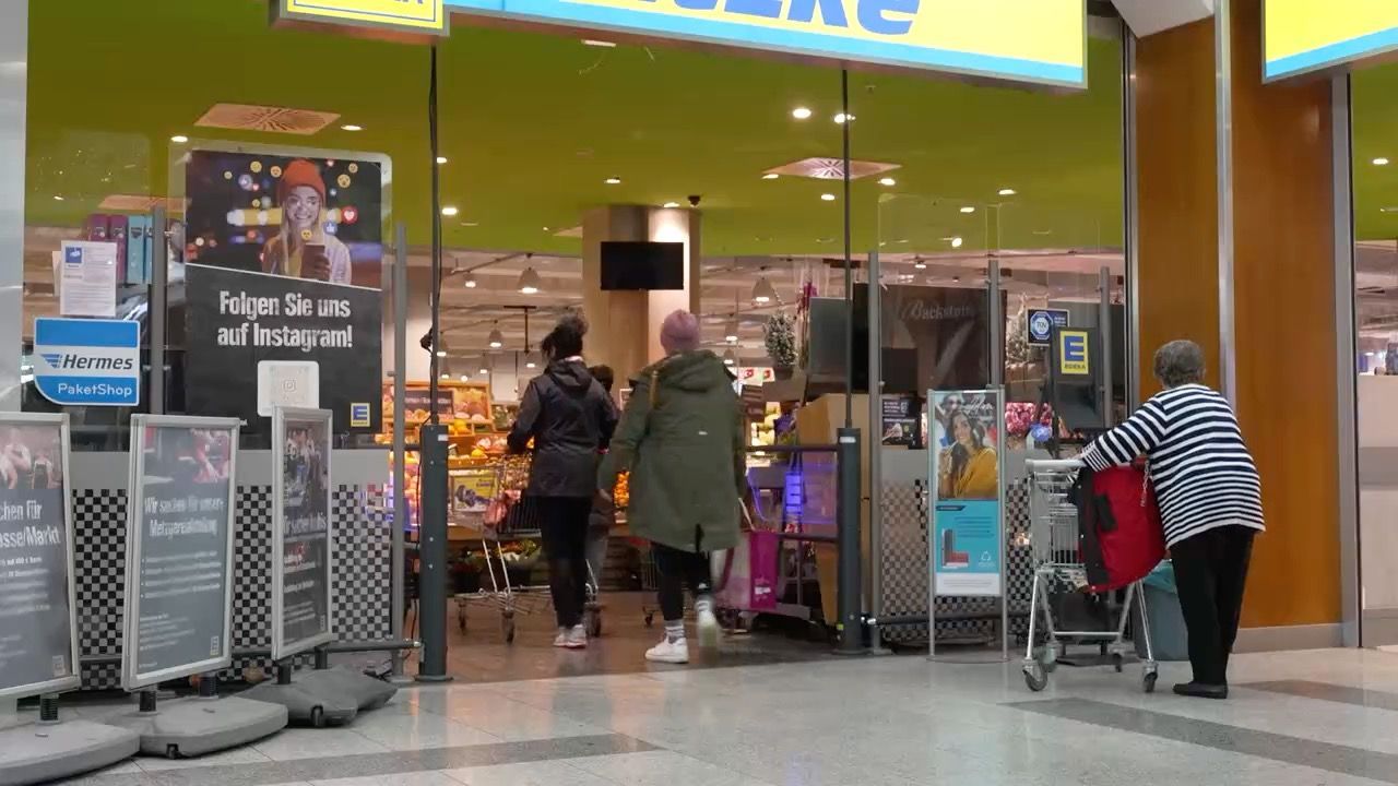 Video: Streit um Ladenöffnungszeiten in Bayern: Neues Gesetz landet vor Gericht