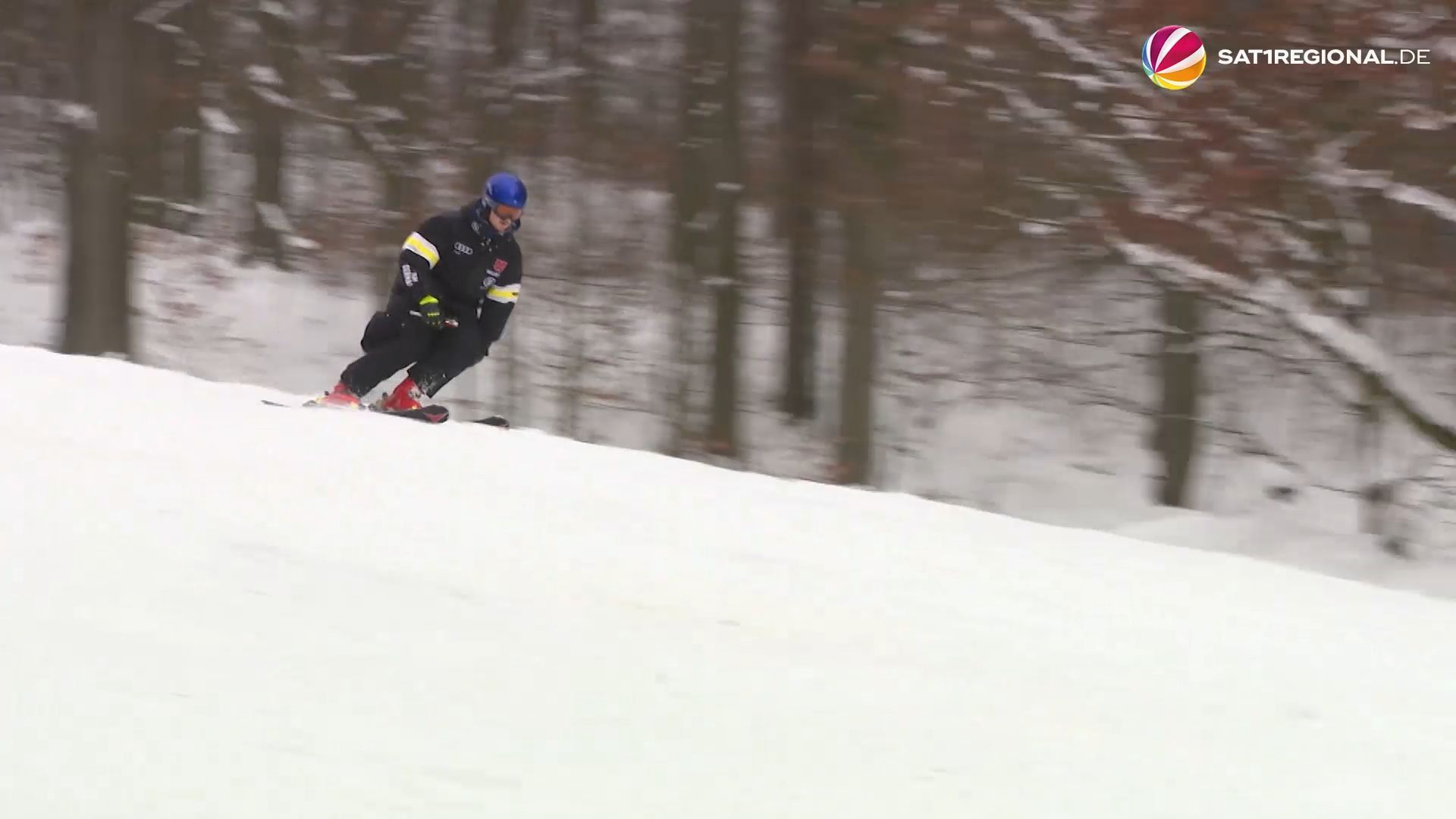 Video: Winterwetter: Schüler fahren Ski in Springe