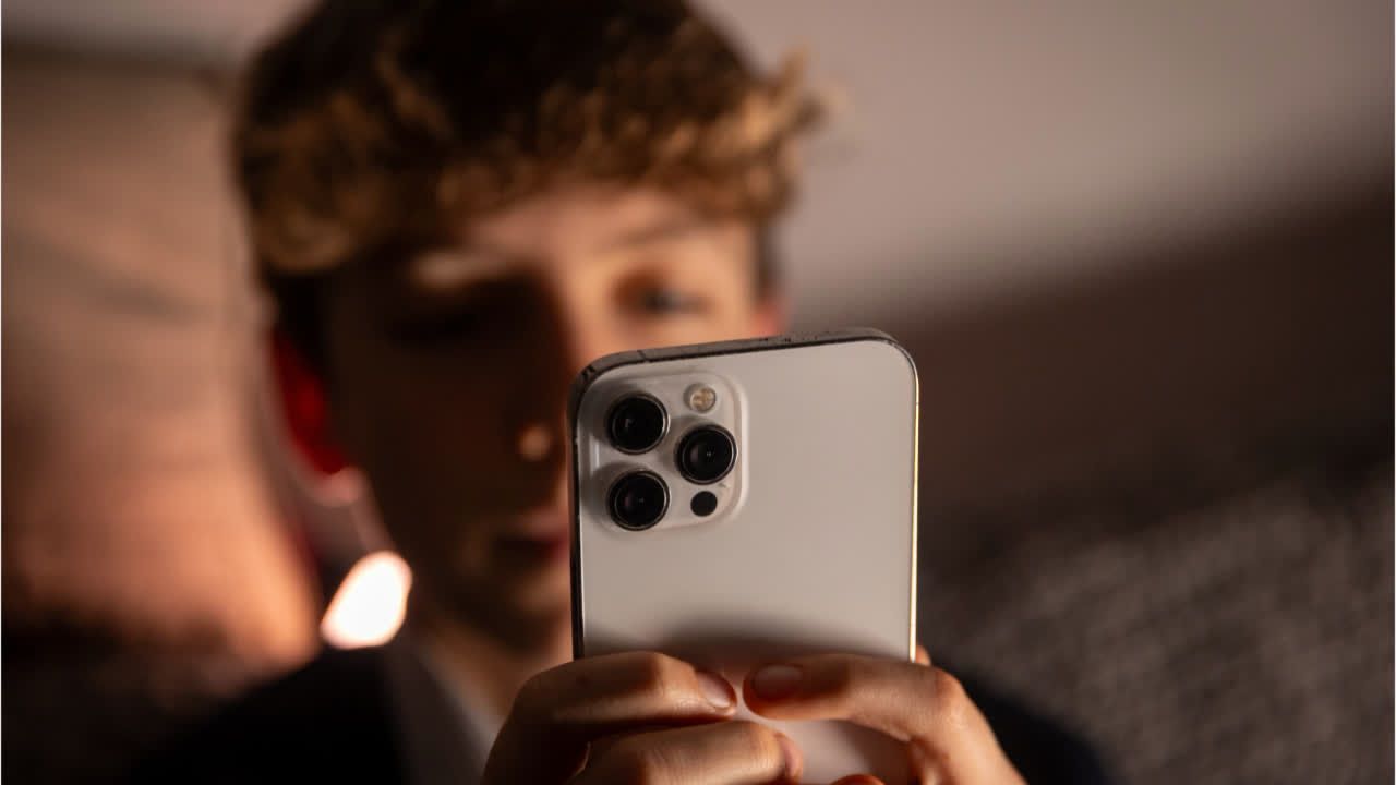 Frankreich-stimmt-f-r-Social-Media-Verbot