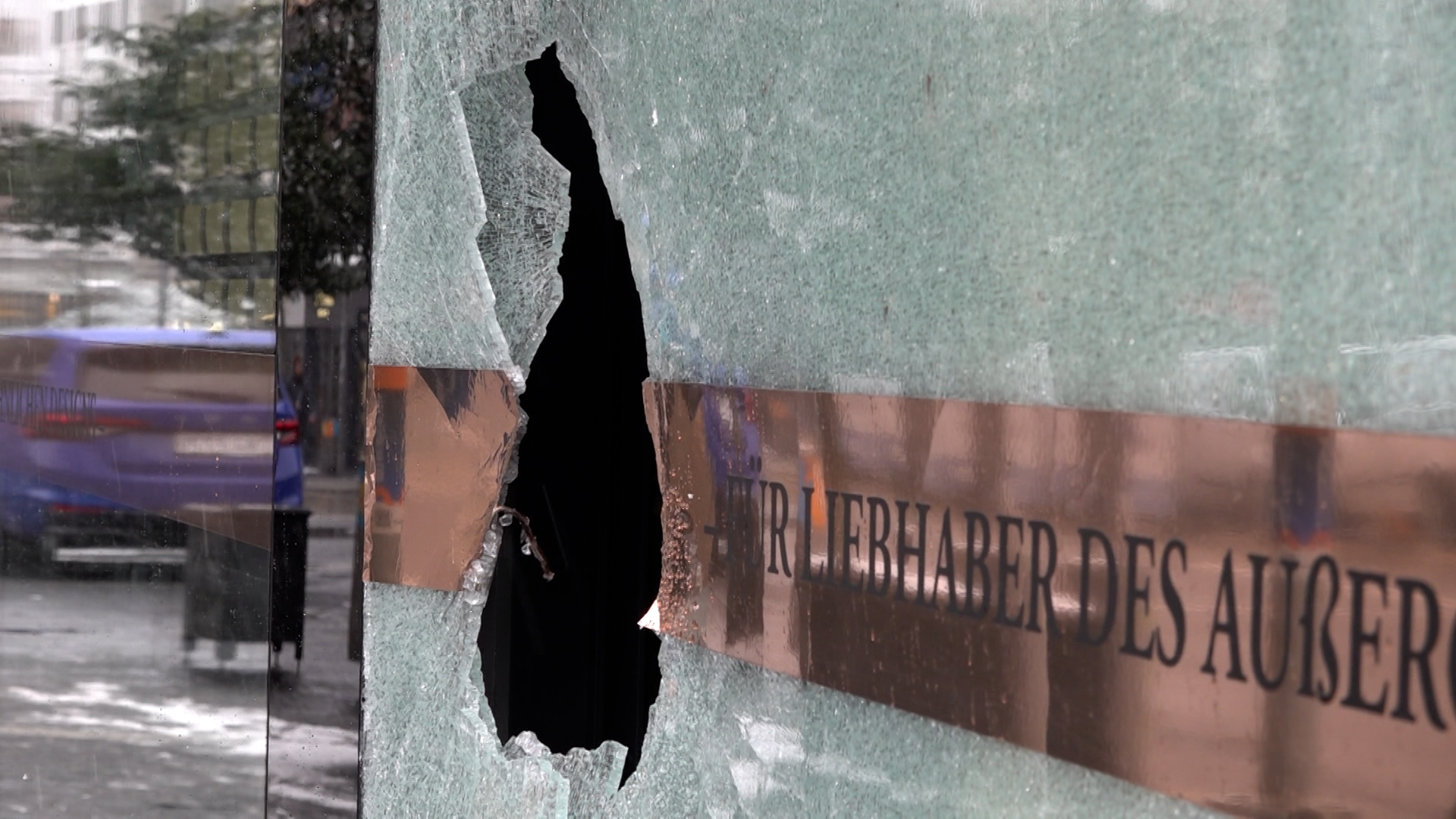 Video: Greifarm-Gangster stehlen Gold in NRW