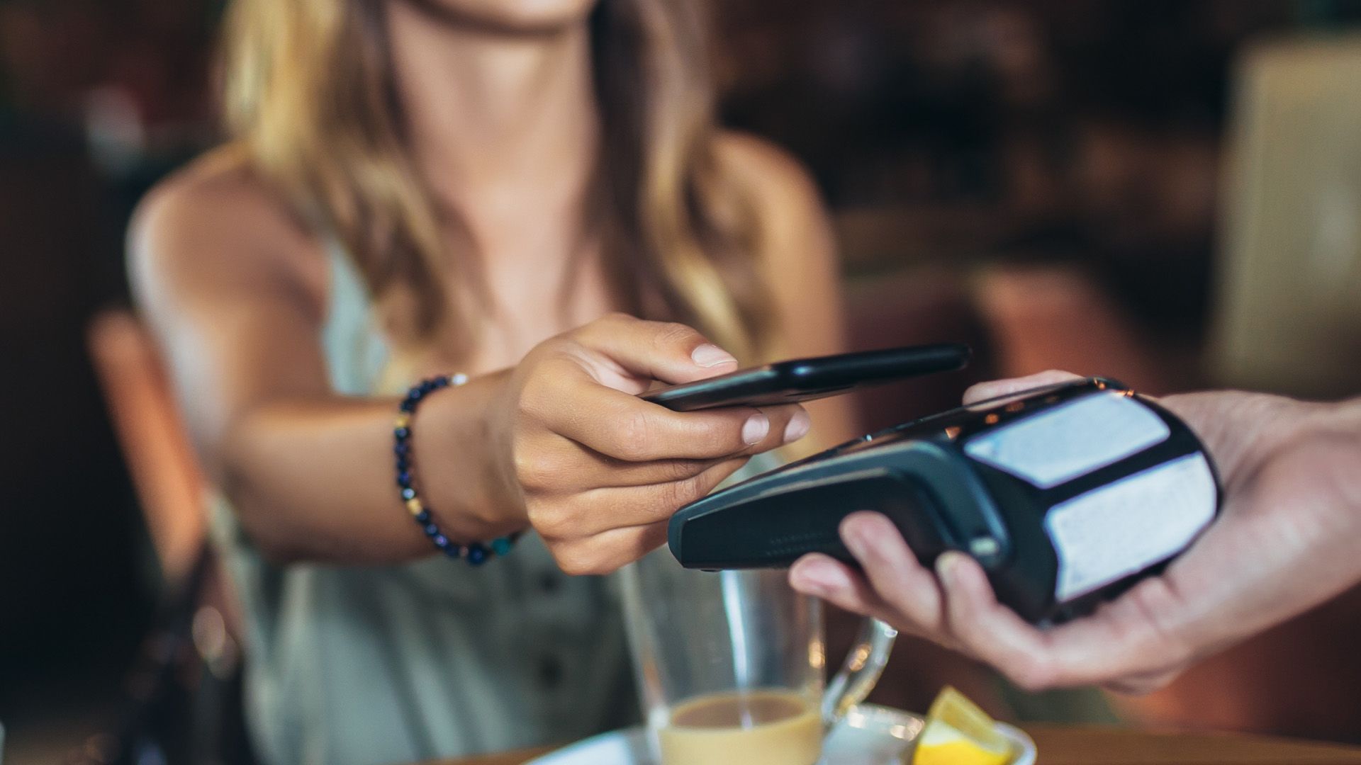 Video: Was bringt die Steuersenkung der Gastro?