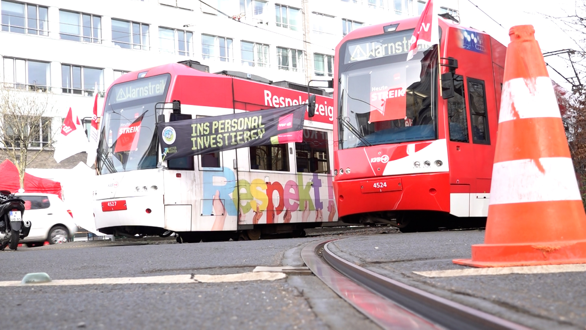 Video: Warnstreik im Nahverkehr