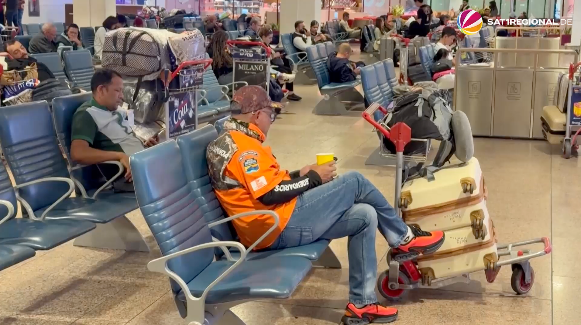 Video: Krieg im Nahen Osten: Wirtschaft in Sorge – Urlauber sitzen in Golfregion fest