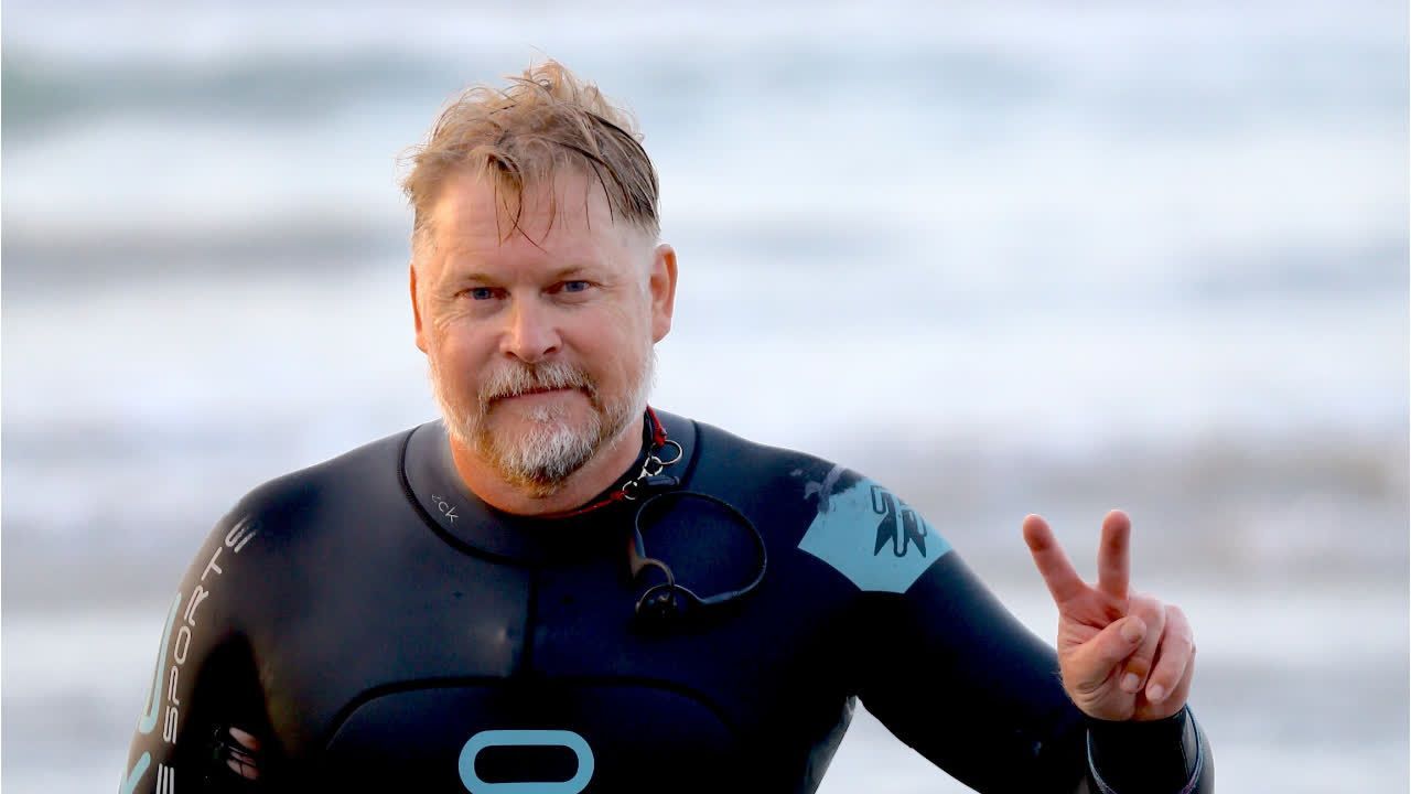 Video: Nach 28 Jahren: Weltumwanderer Bushby kehrt heim