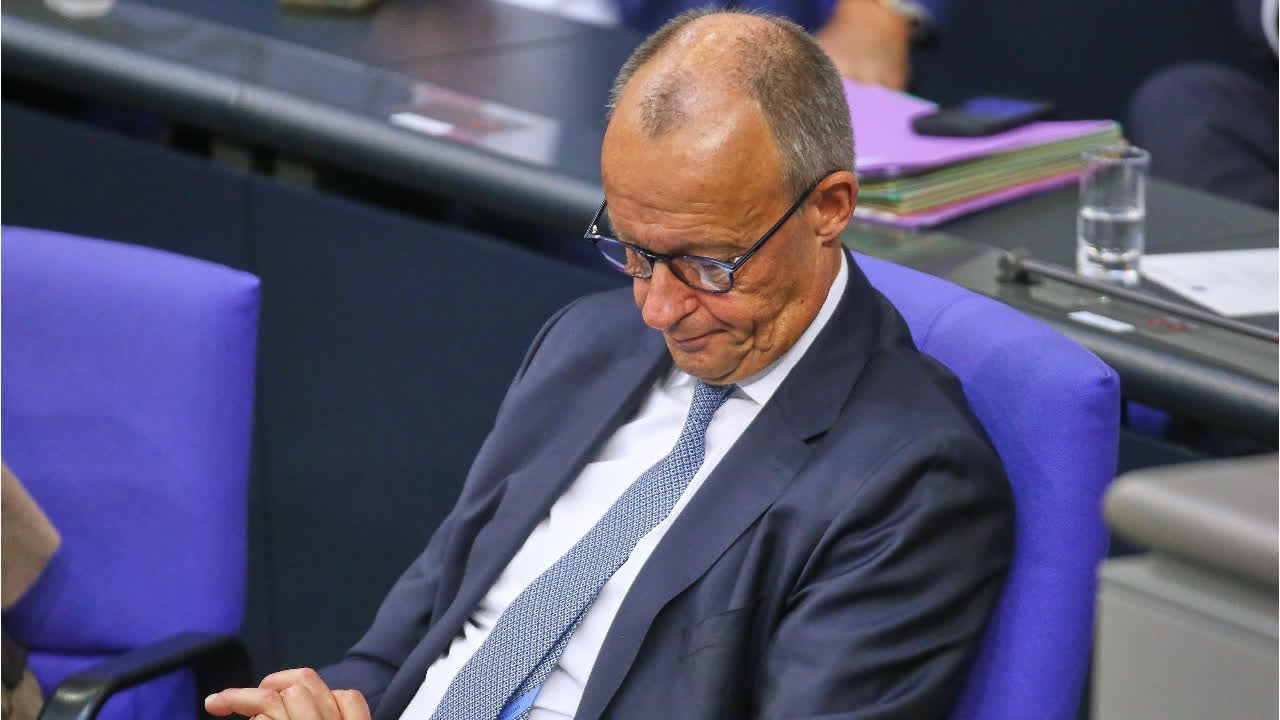 Video: Neue Tiefstwerte für Merz und Regierung
