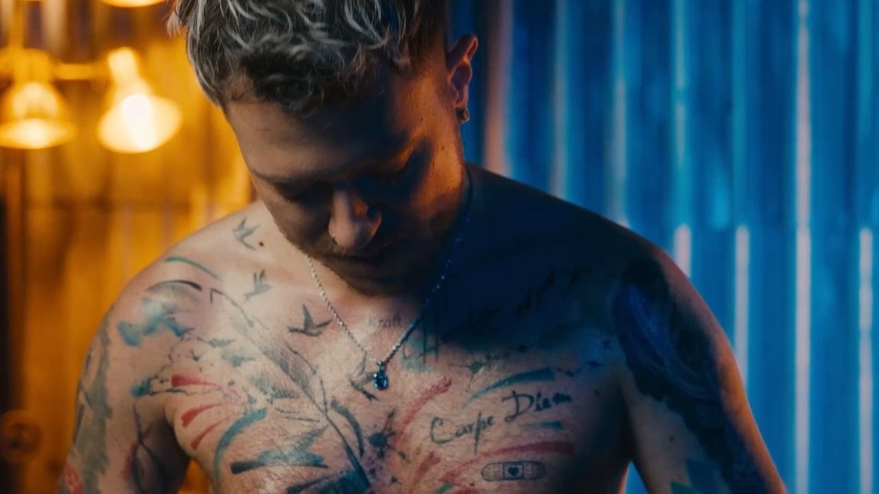 Video: Schlagerstar mit Tattoo-Look: Max Weidner aus der Oberpfalz fällt auf