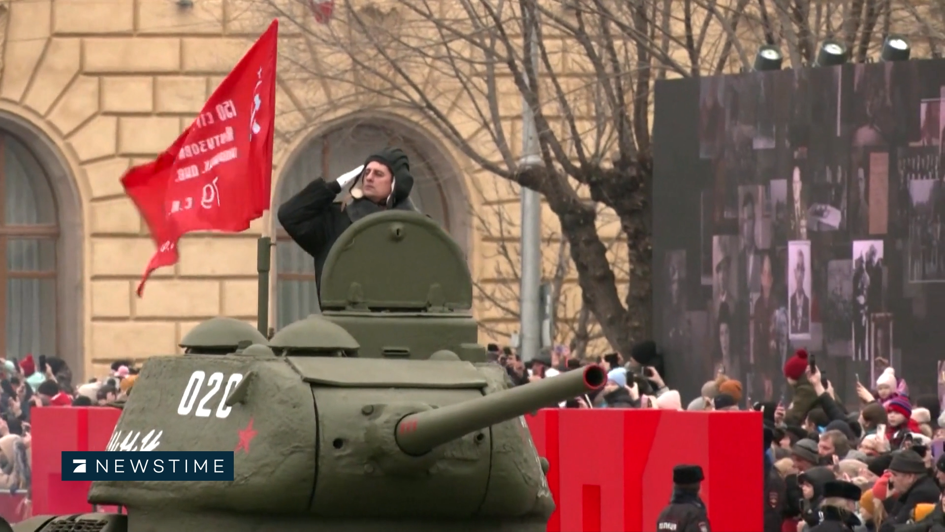 Putin bei Militärparade: Werden wieder bedroht 