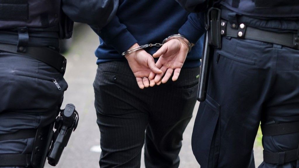 Video: Waffen, Drohungen, Amoksuche: 15-Jähriger in Haft