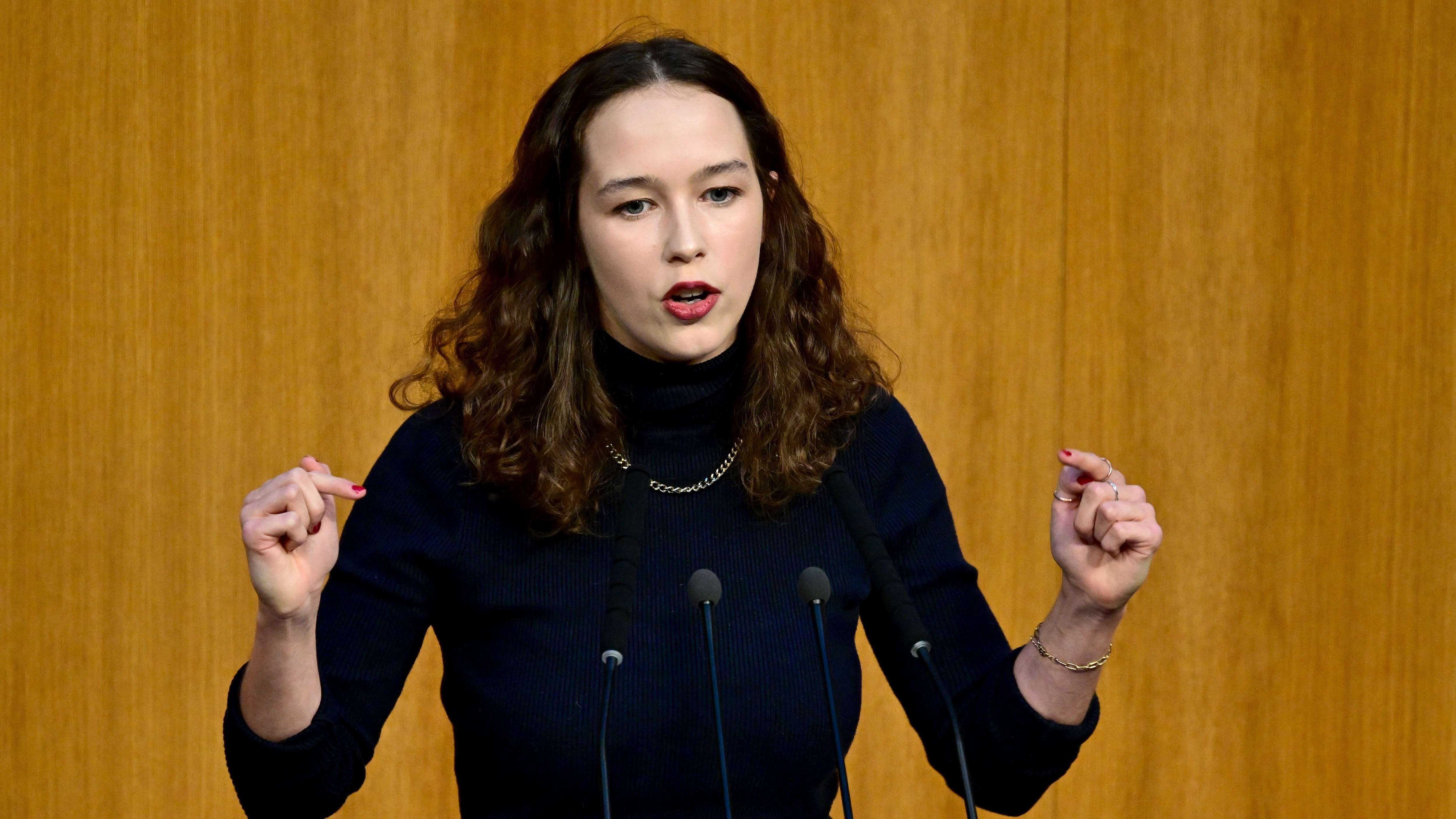 Video: "Ziemlich leer“: Schilling kritisiert Klima-Entwurf