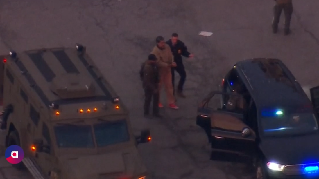 Video: Spektakulärer Transport: Maduro vor Gericht gebracht