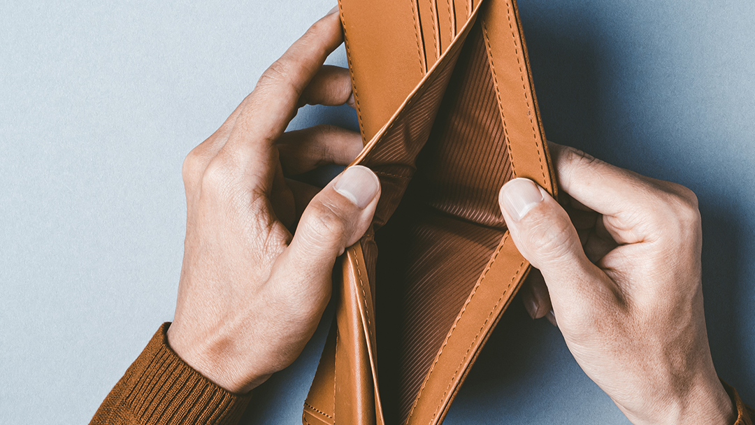 Video: Haushalte unter Druck: Schuldenberatung stark gefragt