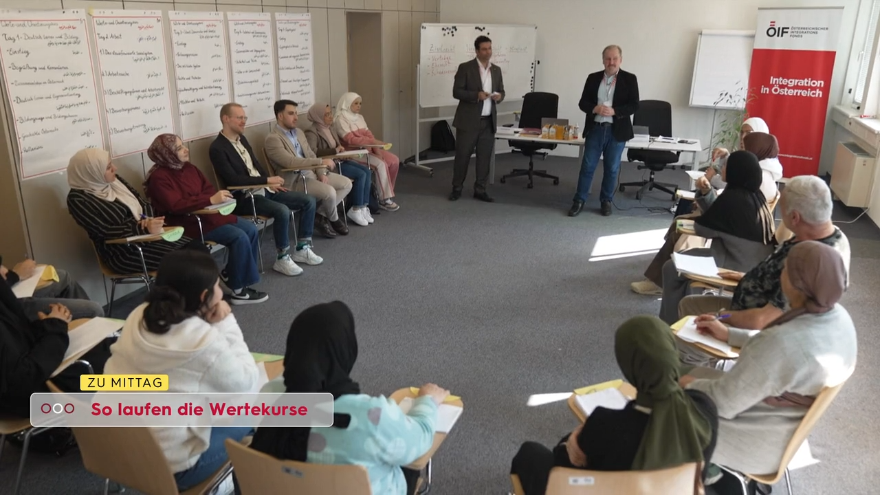Video: Österreich verstehen: Reporter besucht Wertekurs