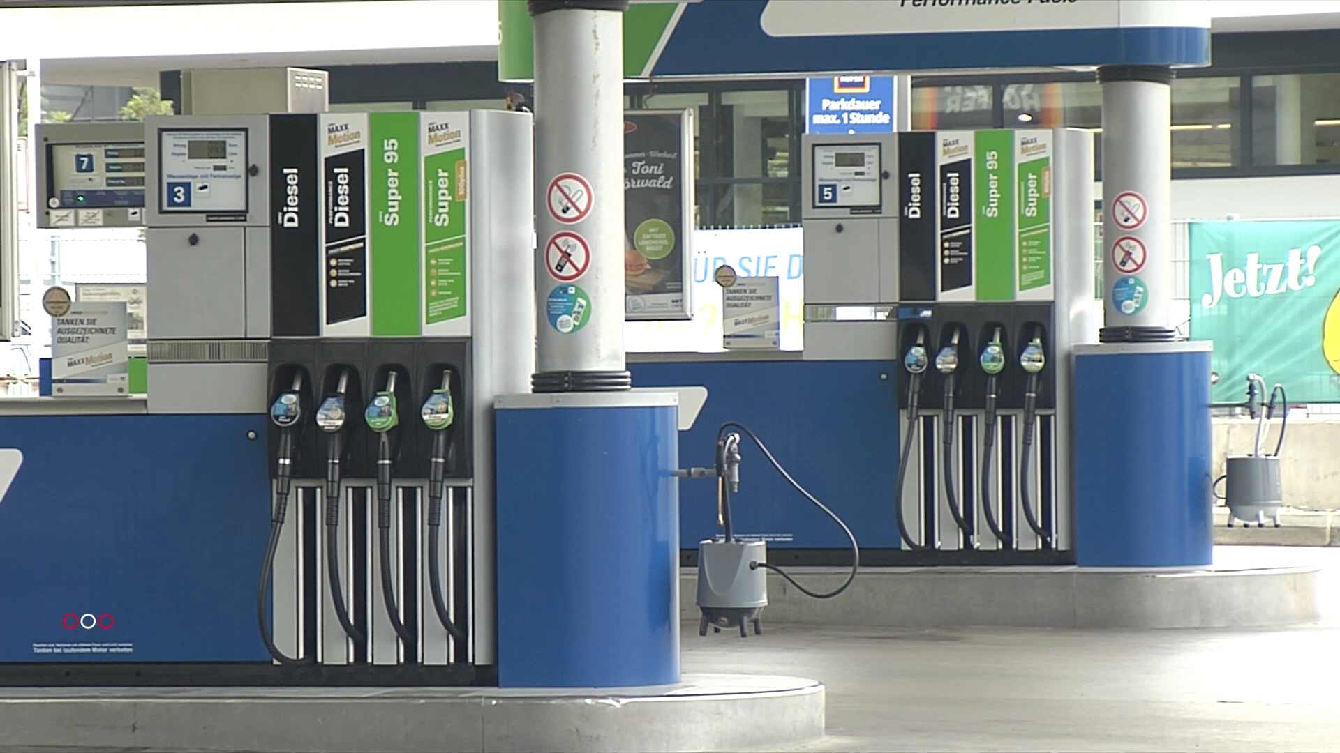 Video: Spritpreise steigen - Regierung reagiert